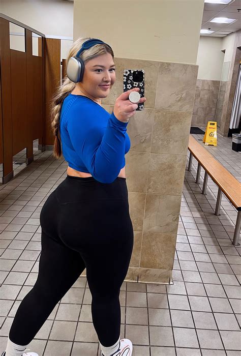 Big booty gym girly : r/gymgirls