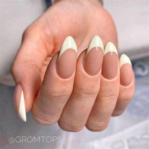 Маникюр на длинный миндаль, френч | Nails, Beauty