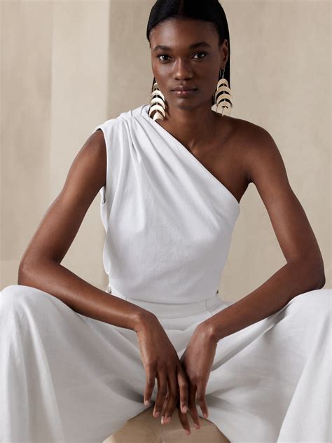 The Chicest Items to Buy From Banana Republic | Who What Wear