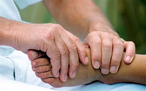 Reflexology 'as effective as pain killers'