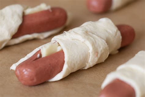 how to make crescent rolls with hot dogs