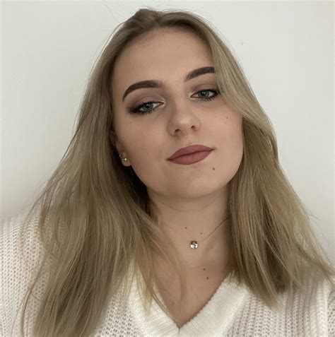 Anita C. - statysta z agencji statsytów | INFERNAL