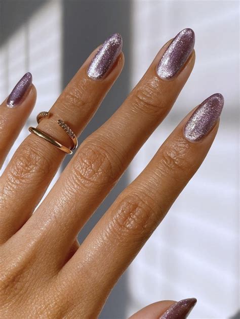 30 Velvet Nails: A Luxurious Manicure Trend You Need to Know About ...