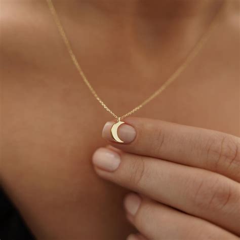 baby hilal altin kolye