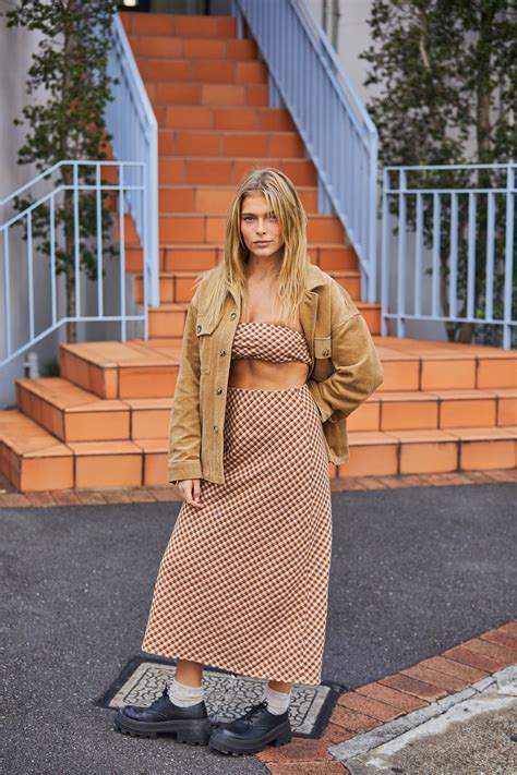 Lily - Plaid Midi Skirt – OTTWAY