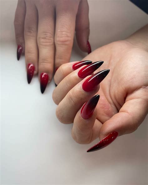 40 Latest Black Stiletto Nail Ideas To Try In 2024!