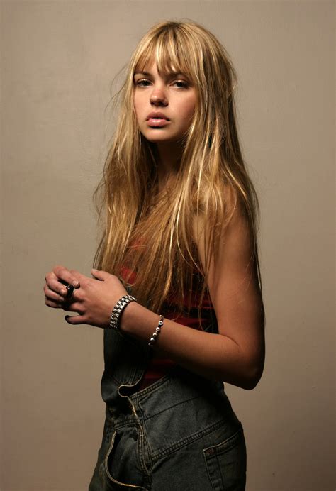 Aimee Teegarden, women, actress, blonde, long hair, women indoors