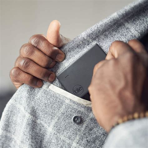 Customer Reviews: Tile by Life360 Slim (2020) 1-Pack Black RE-23001
