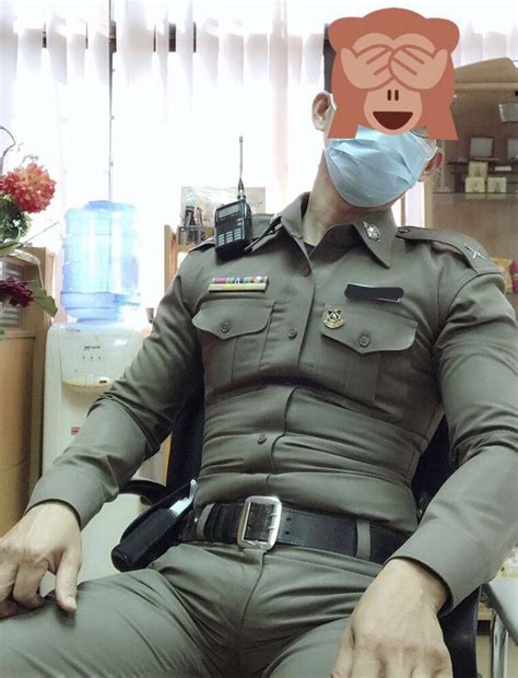Pin em Uniforme de policía