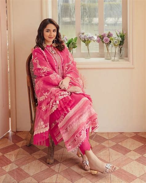 yumna zaidi gorgeous pictures  latest photoshoot reviewitpk