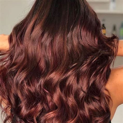 20 formas diferentes de llevar el cabello color caoba – Artofit