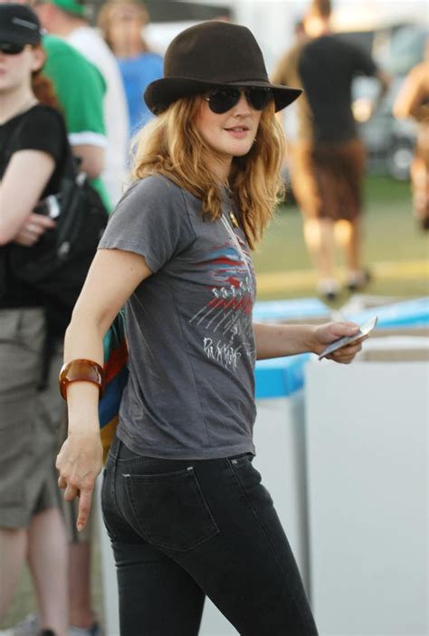 The Drew Barrymore Look Book | Drew barrymore style, Fashion, Style