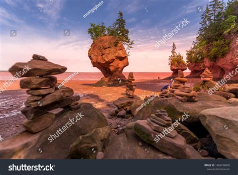 1,237 Hopewell rocks Images, Stock Photos & Vectors | Shutterstock