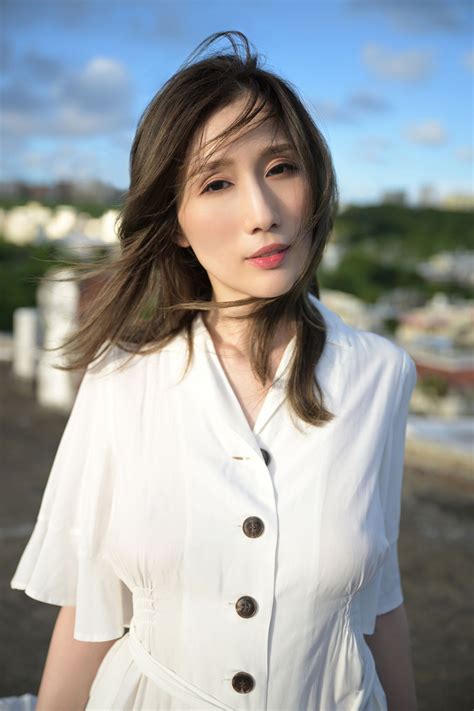 [JULIA] 熟女乳量超豐沛 引人誘惑的遐想(25P) - 情色靓影