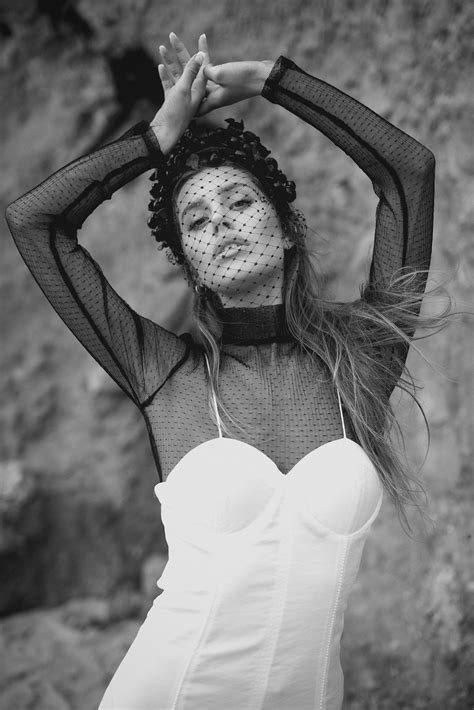 Swan Sea — DALI MA