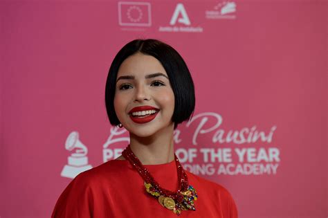 Qué le abucheaban a Ángela Aguilar en los Kids Choice Awards 2024