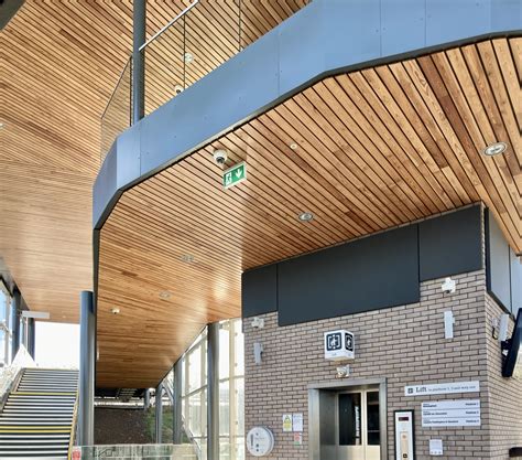 Travel Guide and Access to Worcester Parkway Railway Station 20