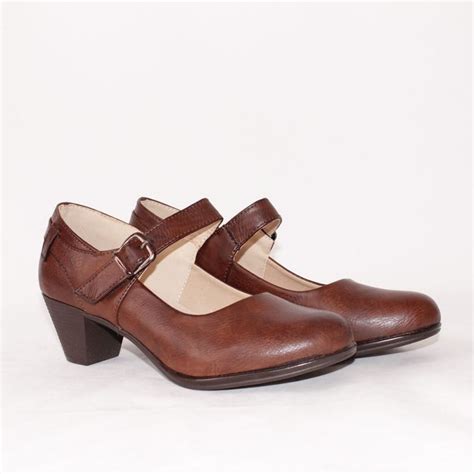 КАФЯВИ ДАМСКИ ОБУВКИ С КАИШКА