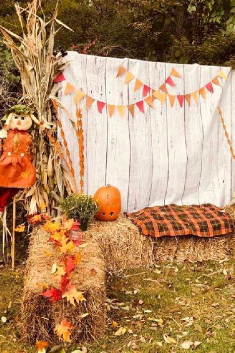 Get Spooked by this fun Halloween Hocus Pocus Party! | Fall carnival, Fall festival decorations ...