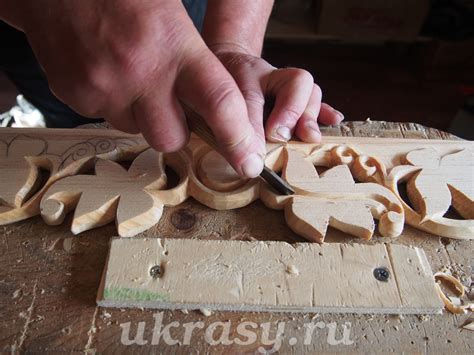 Полочка под иконы из мореного кедра