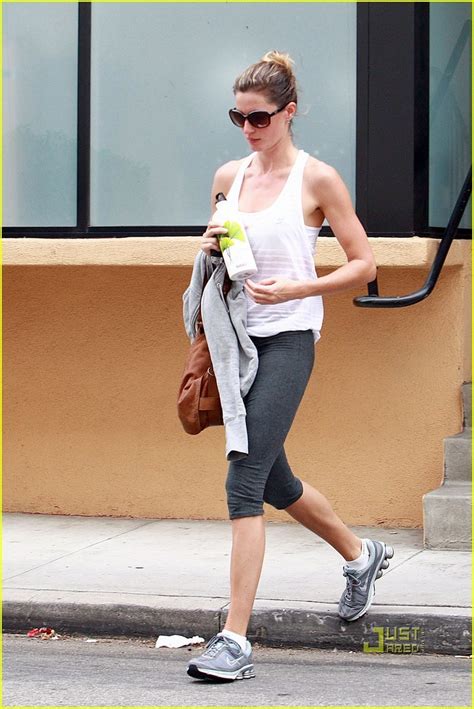Gisele Bundchen: Monday Morning Workout - Gisele Bundchen Photo ...