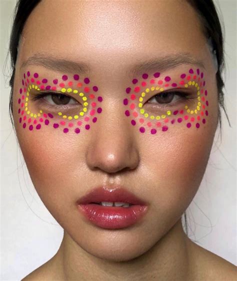 30+ Best Euphoria Makeup Looks — Colorful Spotty Eye Makeup