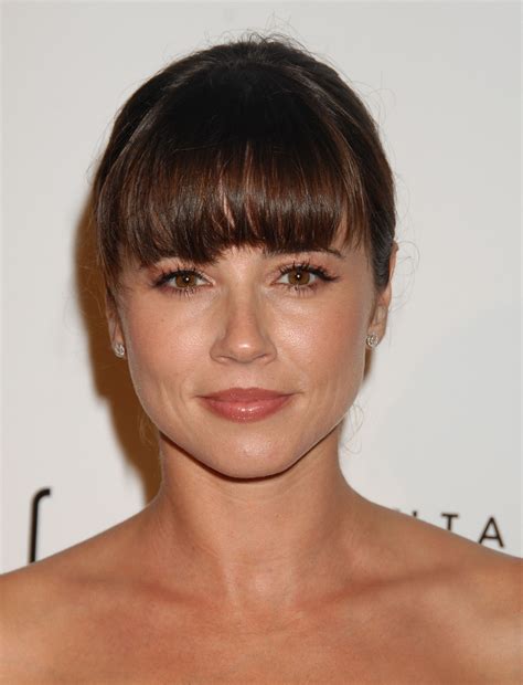 Linda Cardellini at the Fontainebleau Party - Linda Cardellini Photo