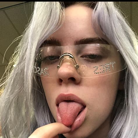 Billie Eilish's diamond grills divides fans on social media