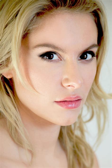 Jackie Moore - Biografía, mejores películas, series, imágenes y