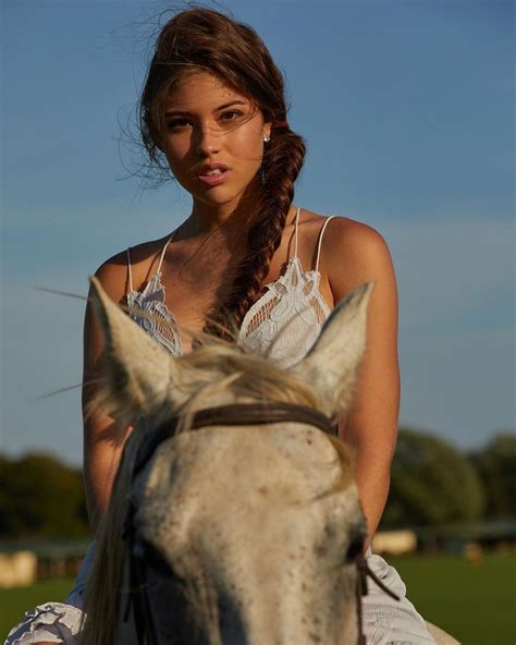 Abigail Canelle 03/01/2021 • CelebMafia