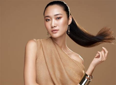 Foto Model Cantik Indonesia Dengan Gaya Fashion - Zona Blog Kaimasa