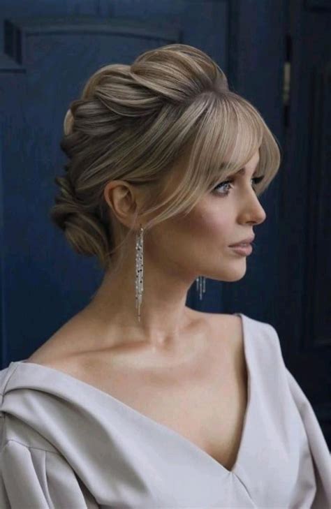 Short updos for short hair are the hottest trend for 2024 weddings 14
