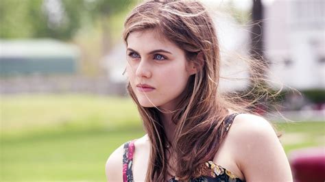 Alexandra Daddario Wallpaper Hd