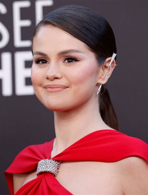 Selena Gomez's Honest Conversation About Mental Health - 4dz58tb