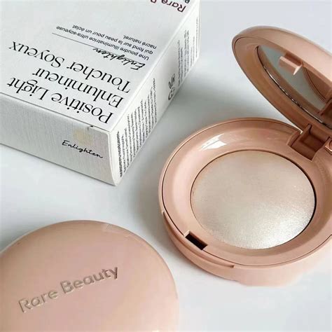 Rare Beauty Highlight 2024 New Highlight Powder | Shopee Malaysia