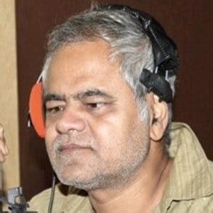 Sanjay Mishra - Age, Family, Bio | Famous Birthdays