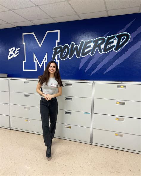 Sofia Elizabeth | pulled up to my middle school to see my FAVORITE