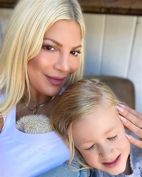 Family Expert Reveals The Truth About Tori Spelling's Children's Upbringing Image 3