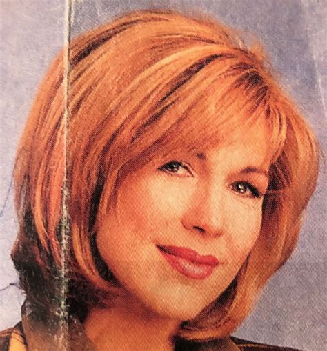 Professionals explain the volume in hairstyle layered medium length 30