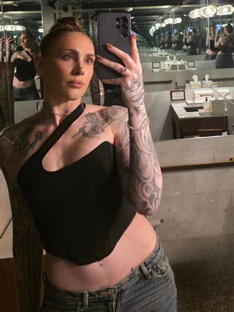 Megan Anderson - She don't see her perfect, she don't understand she's