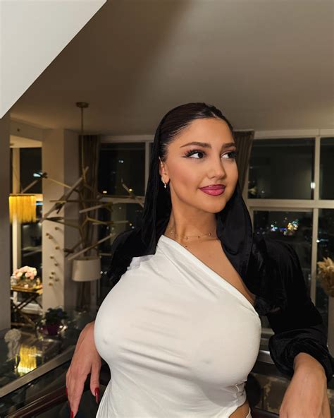 Divaflawless Nude Photos