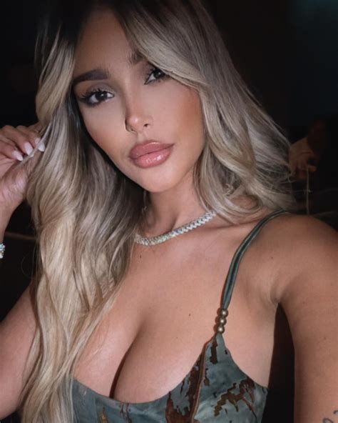 Iesha Marie (@iesha_mariee) • Instagram photos and videos