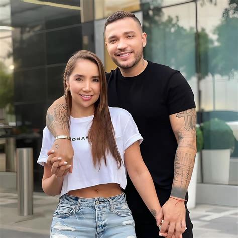 jessi Uribe y Paola Jara amor verdadero on Reels
