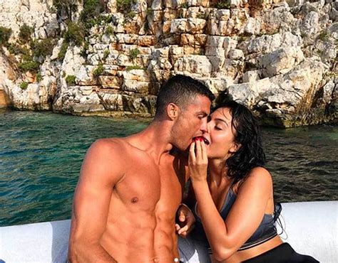 serie  calcio cristiano ronaldo  georgina rodriguez en marcacom