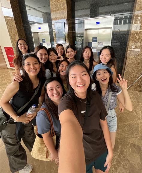 singaporeans share   prefer   single