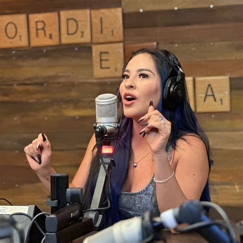 Karla Bustillos estrena su segundo sencillo “Besos con veneno” - EXA FM