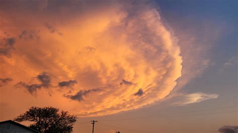 Clouds rolling in at Sunset : r/photos