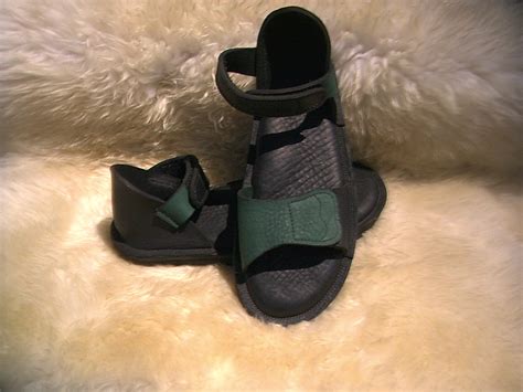 Orthotic Sandals for Men – WindWalkers