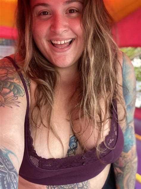 i hope a sexy BBW covered in tattoos helps those Monday blues! : r