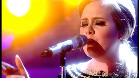 Adele - Set Fire To The Rain LIVE - YouTube